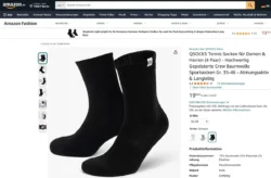 Avrupa'da e-ticaret için yüksek etkili ürün fotoğrafçılığı, beyaz arka plan üzerinde siyah tayt çoraplarının cilalı stüdyo çekimi.